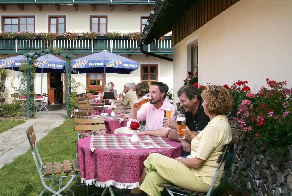Landgasthof Zum Kirchenwirt Kellberg  Exterior photo
